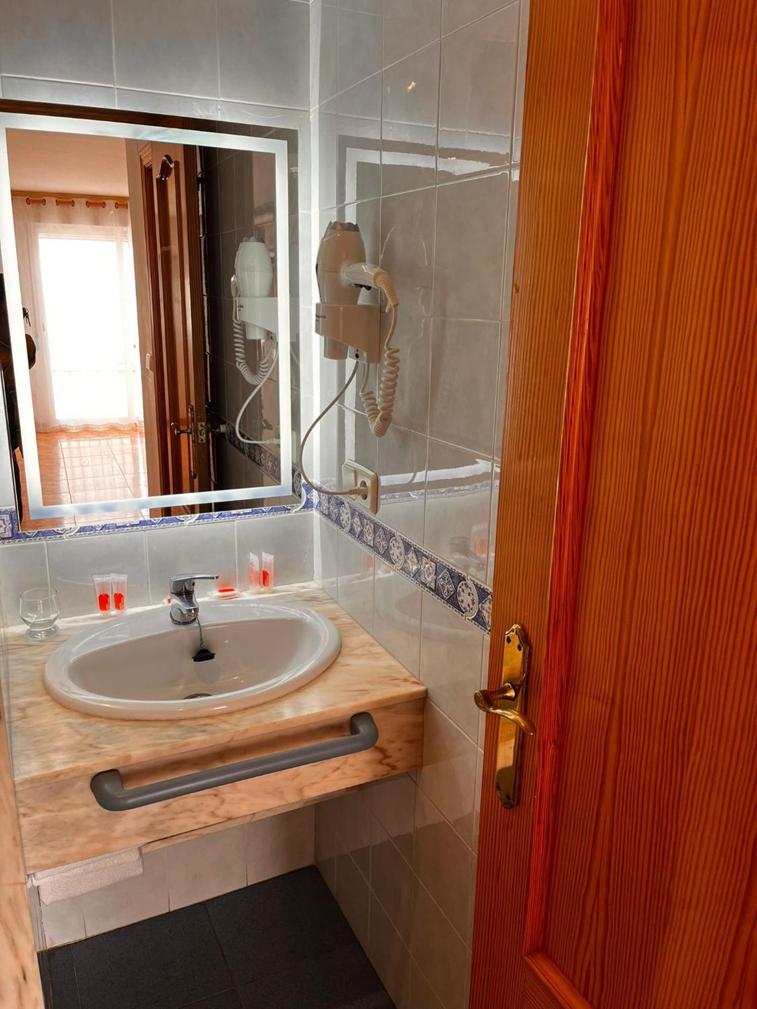 Apartamentos Inter Gandia Playa المظهر الخارجي الصورة